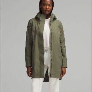 Lululemon Rain Rebel Women's Jacket, Medium Olive, Sz 4
